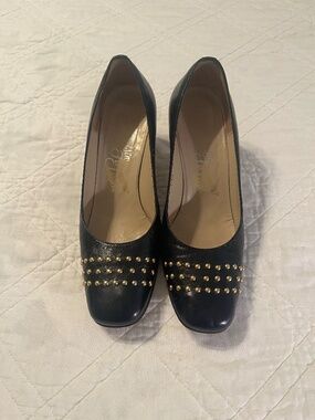 Vintage Salvatore Ferragamo Black Gold Studded Heels 6 M Leather Italy Luxury